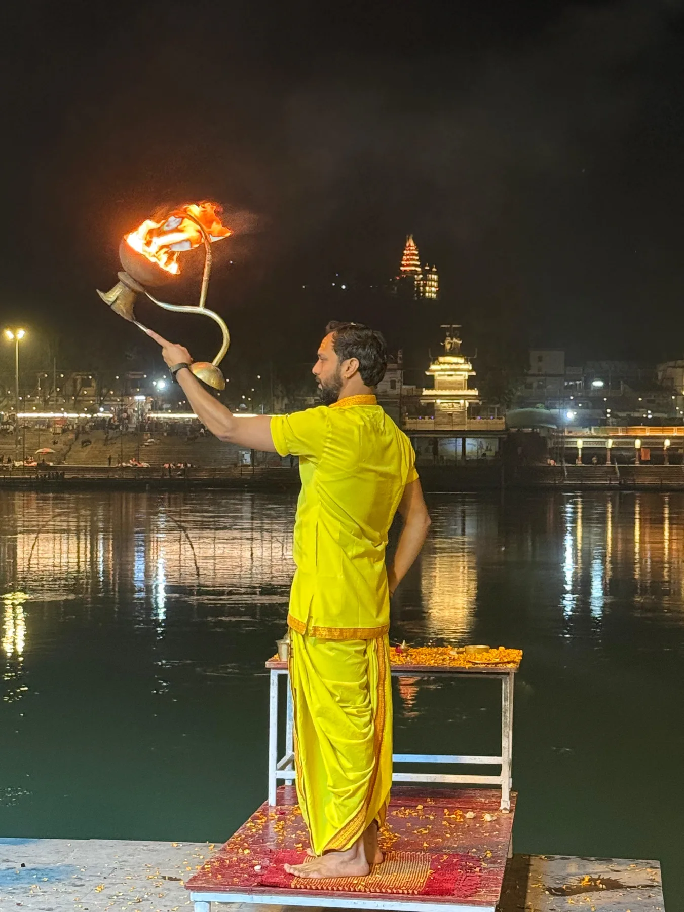 Wieczorna ceremonia Ganga Aarti